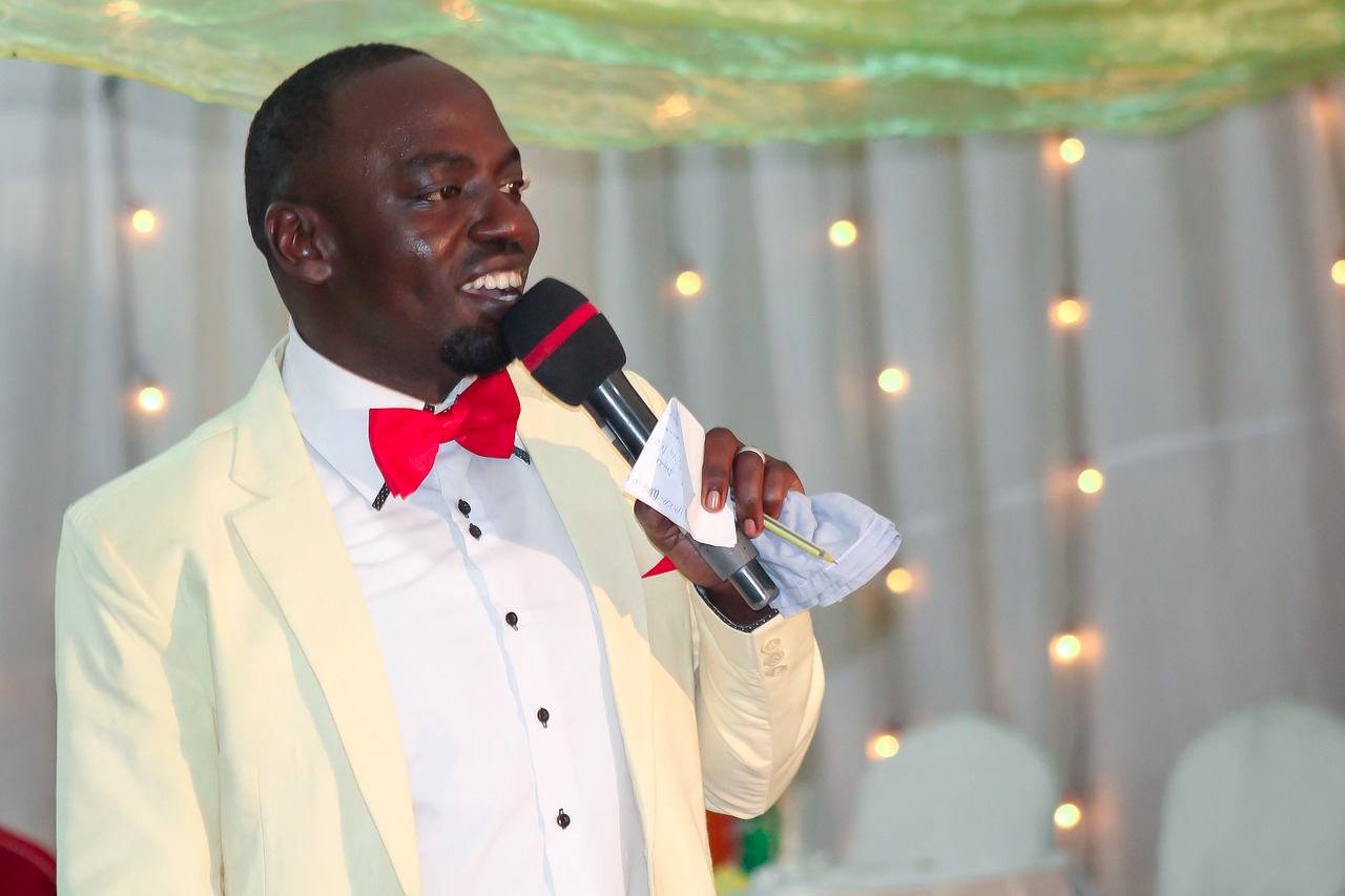 How a Master of Ceremonies Helps Your Business During Conference