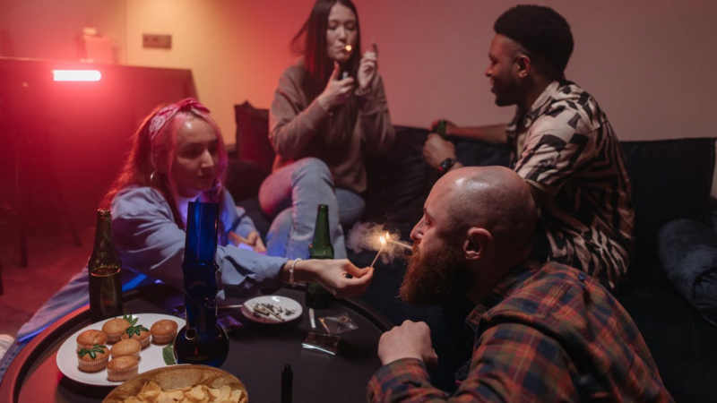 How to Choose the Best Bong Material